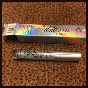 Too Faced Makeup - 🦄 Too Faced Unicorn Tears Mystical Lip Topper Too Faced Makeup - 🦄 Too Faced Unicorn Tears Mystical Lip Topper